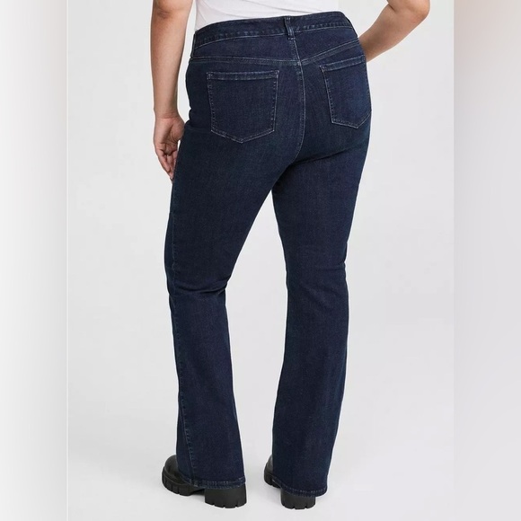 Torrid Trio Dark Indigo Boot Cut Jeans Nieve - Picture 2 of 5